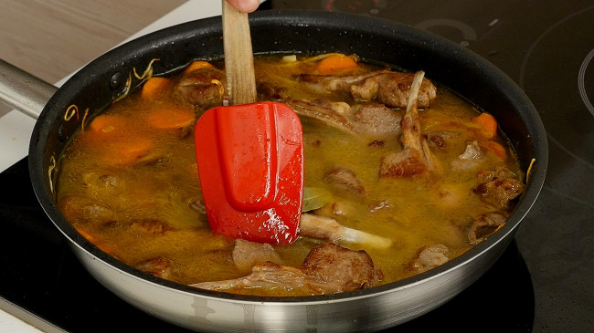 Фото шага рецепта Мясное рагу с овощами «Ланкаширский горшок» 93263 шаг 6