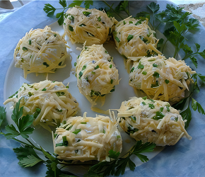 Фотография рецепта Закуска из курицы с черносливом «Рафаэло куриное»