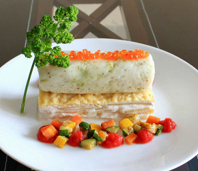 Фотография рецепта Рыбный мусс с гратеном дофине, овощами и томатным кули