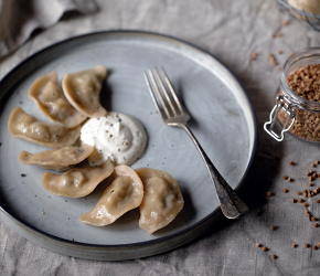 Фотография рецепта Гречневые вареники с курицей и грибами