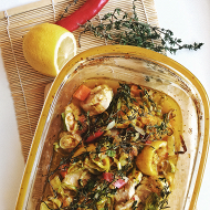 Куриное филе в лимонном соке с овощами и тимьяном