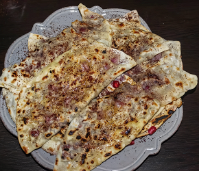 Фотография рецепта Кутабы с говядиной и гранатом