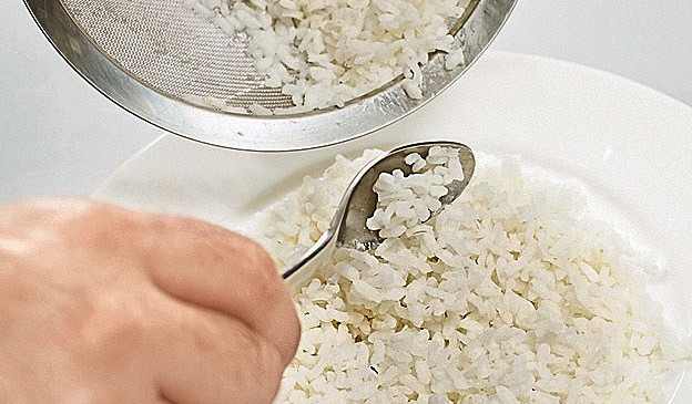 Фото шага рецепта Оякодон (японский омлет с рисом и курицей) 28425 шаг 7