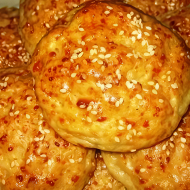 Булочки с колбасным сыром