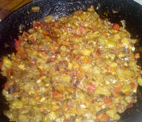 Фотография рецепта Жареная баклажанная икра кусочками