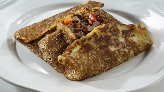 Фото шага рецепта Блины с мясной начинкой 153235 шаг 15