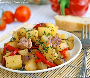 Фотография рецепта Куриное филе тушенное с картофелем, баклажанами и сладким перцем