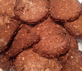 Фотография рецепта Пряное злаковое печенье с финиками без сахара