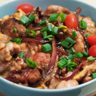 Оякодон (японский омлет с рисом и курицей)