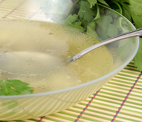 Фотография рецепта Прозрачный мясной бульон