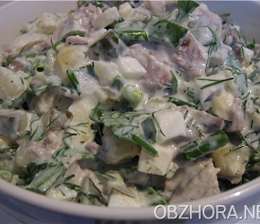 Фотография рецепта Легкий салат из куриной грудки и сельдерея