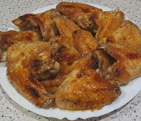 Фотография рецепта Куриные крылья с соевым соусом и медом запеченные в духовке