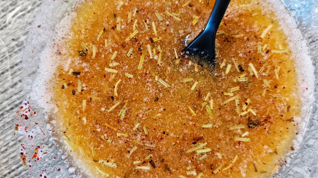 Фото шага рецепта Сливочная пряная кукуруза, запеченная в фольге 152667 шаг 8