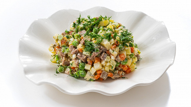 Фото шага рецепта Классический оливье с мясом и яблоком 175178 шаг 12