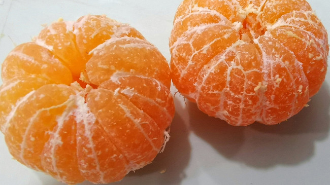 Фото шага рецепта Салат с курицей и ананасом 175217 шаг 4