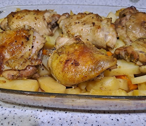 Фотография рецепта Куриное бедро с картофелем в духовке