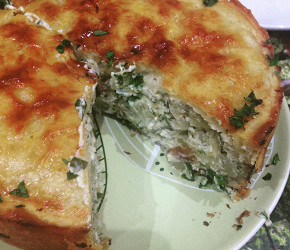 Фотография рецепта Луковый пирог со сметаной и мускатным орехом