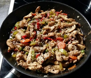 Фотография рецепта Курочка со сладким перцем и стручковой фасолью по-восточному