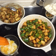 Жареный тайский рис с курицей