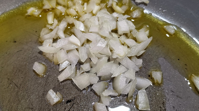 Фото шага рецепта Брускетта с грибами и баклажаном 173960 шаг 6
