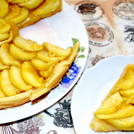 Тарт с яблоками и карамелью