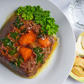 Фотография рецепта Холодец с морковью и луком автор География на вкус с Никой Ганич
