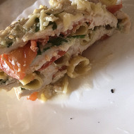 Куриная грудка с греческим йогуртом и помидорами