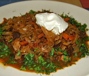 Фотография рецепта Тушёная капуста с курицей и грибами