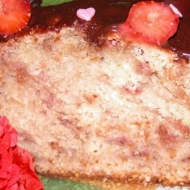 Кекс с клубникой