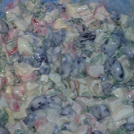 Быстрый салат с фасолью и крабовыми палочками