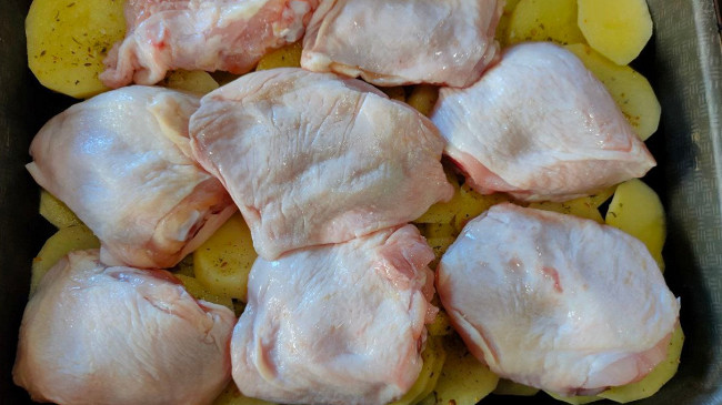 Фото шага рецепта Запеченная курица с ананасом 174628 шаг 7