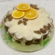Морковный торт с грецкими орехами и корицей