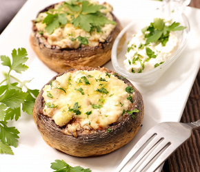 Фотография рецепта Шампиньоны фаршированные курицей и сыром