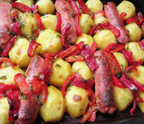 Фотография рецепта Печеный картофель с колбасками