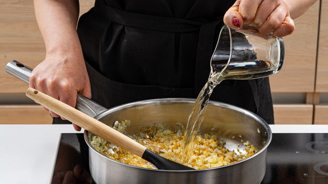Фото шага рецепта Ризотто из булгура с белыми грибами 176027 шаг 5