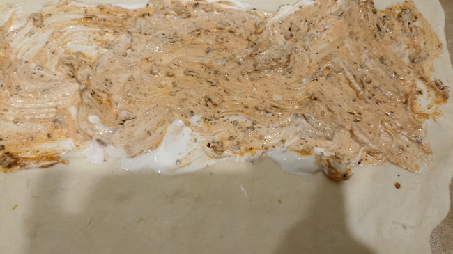 Фото шага рецепта Плетенка с колбасой и сыром 192721 шаг 3