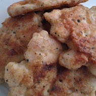 Куриные оладьи с чесноком