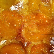 Пирог с яблоками и абрикосами
