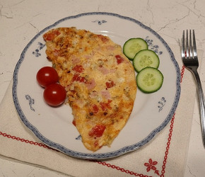 Фотография рецепта Омлет с ветчиной, помидорами и сыром в мультипекаре