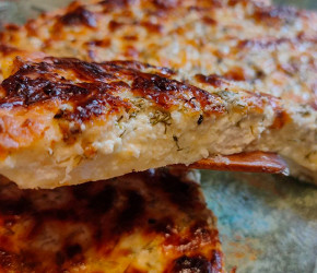 Фотография рецепта Творожная лепешка с сыром и зеленью