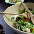 Фотография рецепта Летний салат с моцареллой и беконом автор Home Delicious