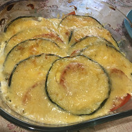 Кабачок с помидорами и сыром