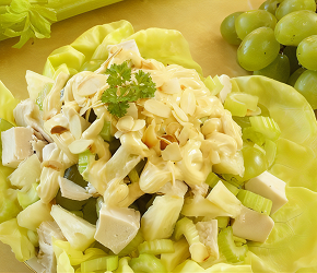 Фотография рецепта Салат из куриного филе с сельдереем