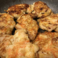 Куриные рубленые котлеты с плавленым сыром