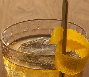 Фотография рецепта Коктейль «Олд-фэшенд» (Old Fashioned)