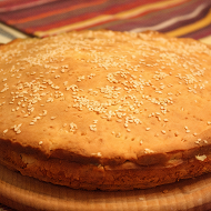 Пирог с зеленью и сыром