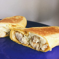 Фотография рецепта Горячая лепешка с сулугуни и курицей автор Анастасия Шубина