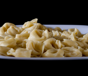 Фотография рецепта Тортеллини с курицей, сыром и мускатным орехом