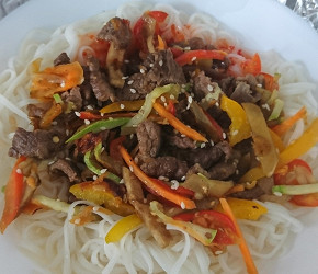 Фотография рецепта Фунчоза с говядиной и овощами
