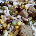 Фотография рецепта Легкий салат с курицей, фасолью и сыром автор Алина Данилова
